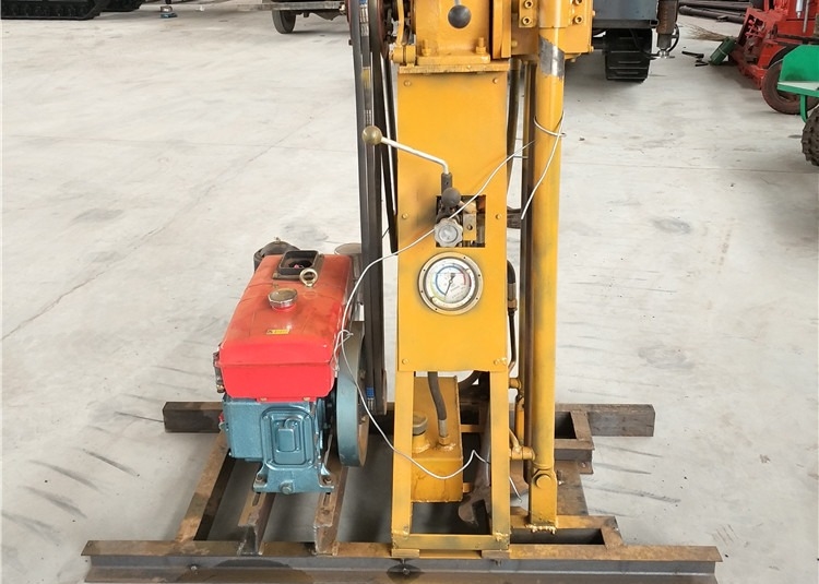 Small Borehole Geological Drilling Rig Machine AT 50 Portable Type