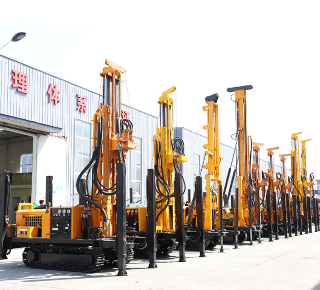 Hydraulic 180 Meters Deep Pneumatic 77kw Crawler Mounted Drill Rig For Deep Underground Water Borehole